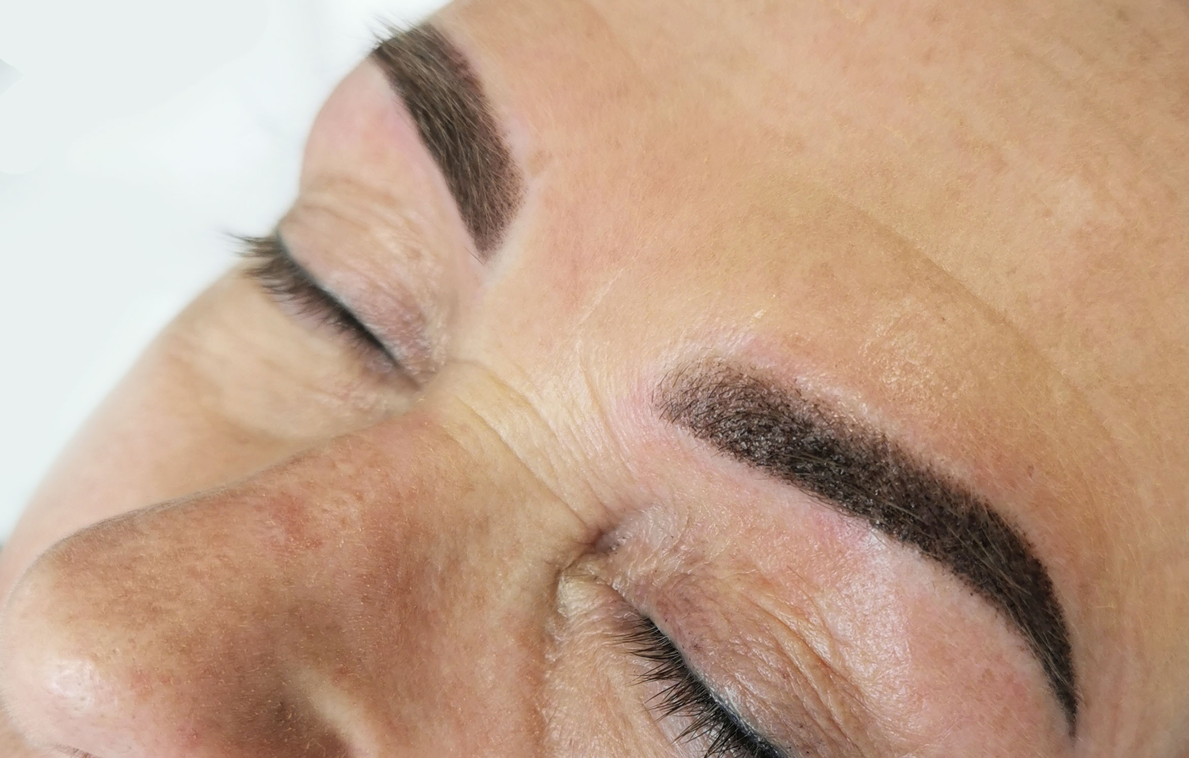 OMBRE-BROWS-hos-MAKIA4